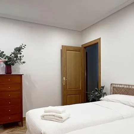 Atuairehome Rozando La Catedral La Vega Con Parking Incluido *