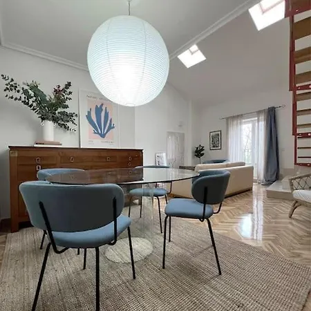 Atuairehome Rozando La Catedral La Vega Con Parking Incluido Burgos