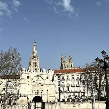 Atuairehome Rozando La Catedral La Vega Con Parking Incluido Apartment