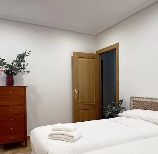 Atuairehome Rozando La Catedral La Vega Con Parking Incluido *