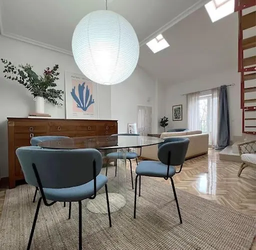 Atuairehome Rozando La Catedral La Vega Con Parking Incluido Burgo